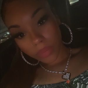 Meet your Posher, Boss Chiq